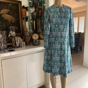 Vintage TANNEL KNITS Dress with seed button closure below knee length